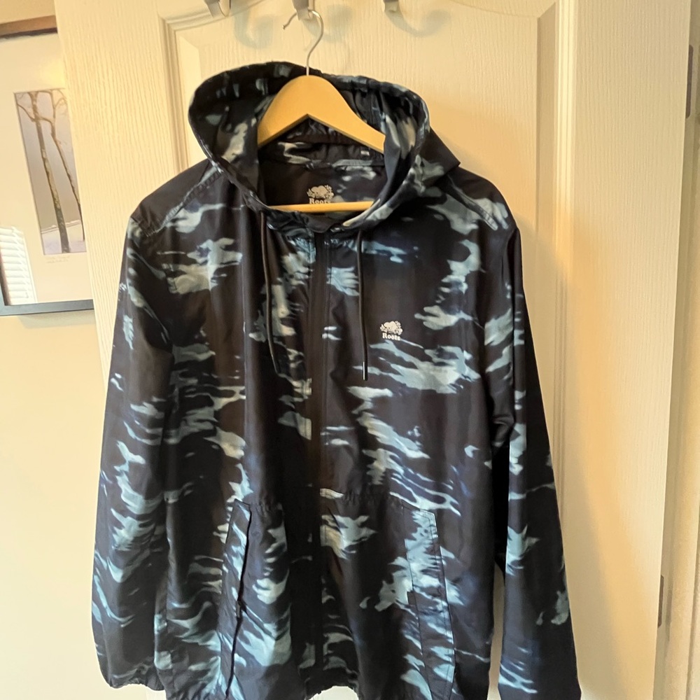 Roots Patterned Windbreaker - Medium Size - blue water camo